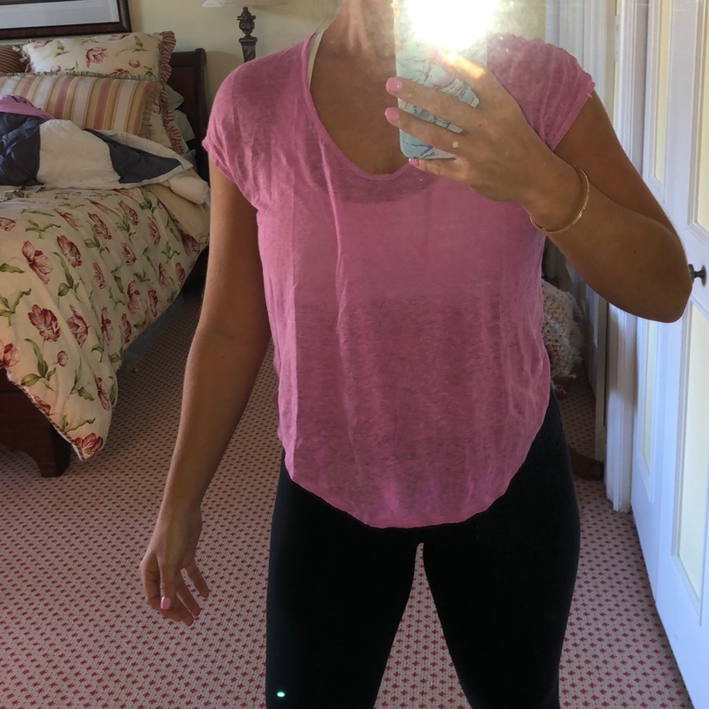 chaser pink tee size xs
